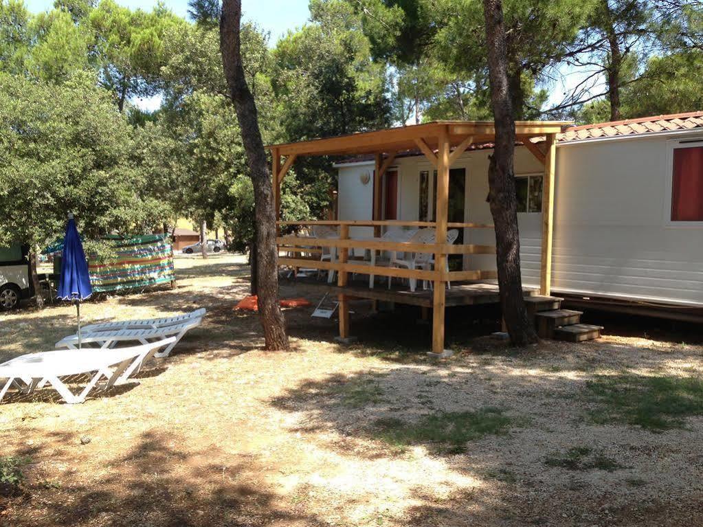 Camp Porat Hotel Povljana Exterior photo