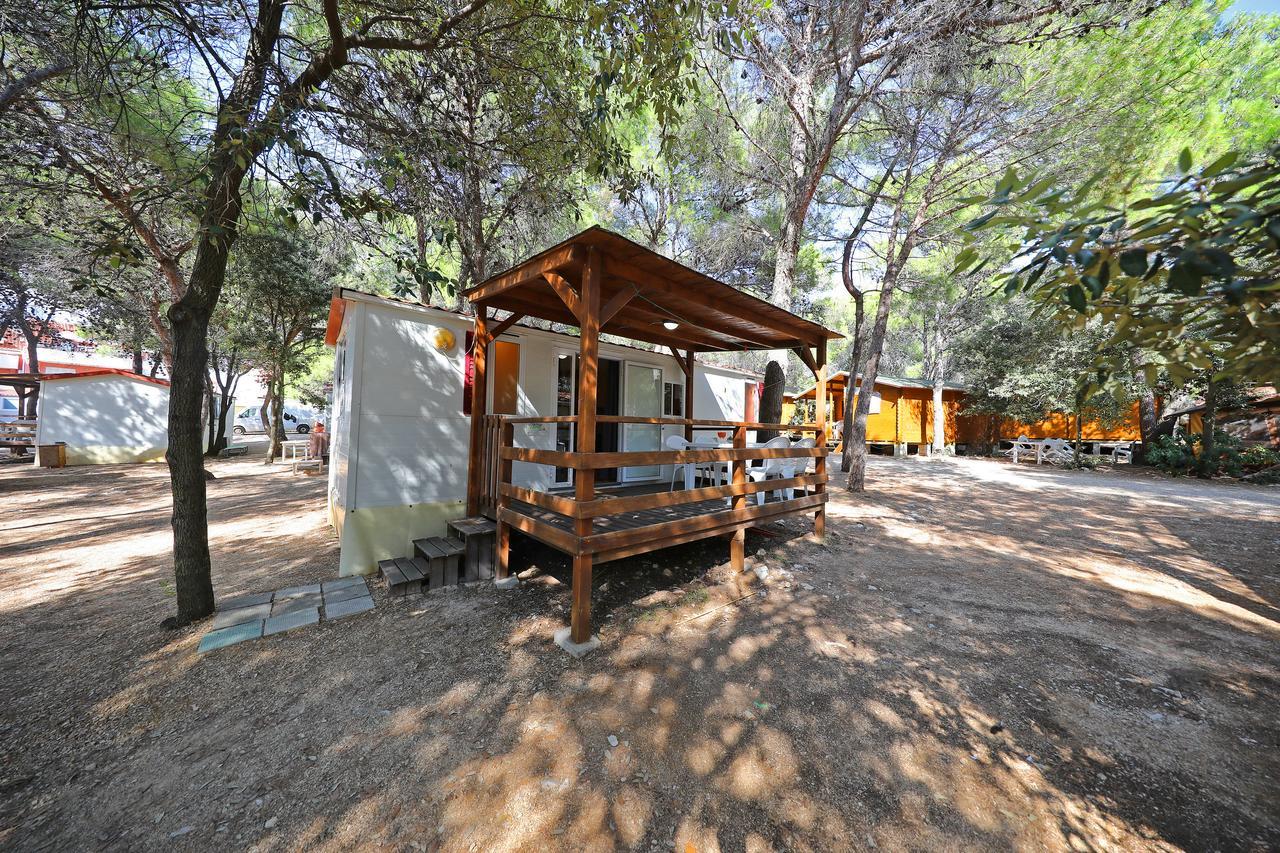 Camp Porat Hotel Povljana Exterior photo